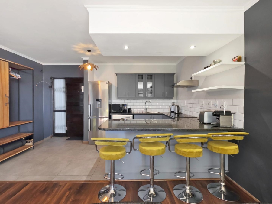 2 Bedroom Property for Sale in Woodstock Western Cape